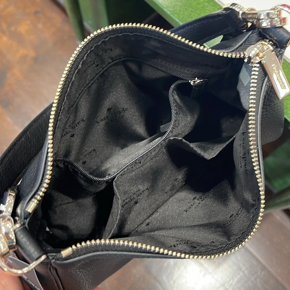 Kate Spade Rosie Shoulder Bag With Tech Attachment AirPod
Black
NWT - Picture 8 of 16